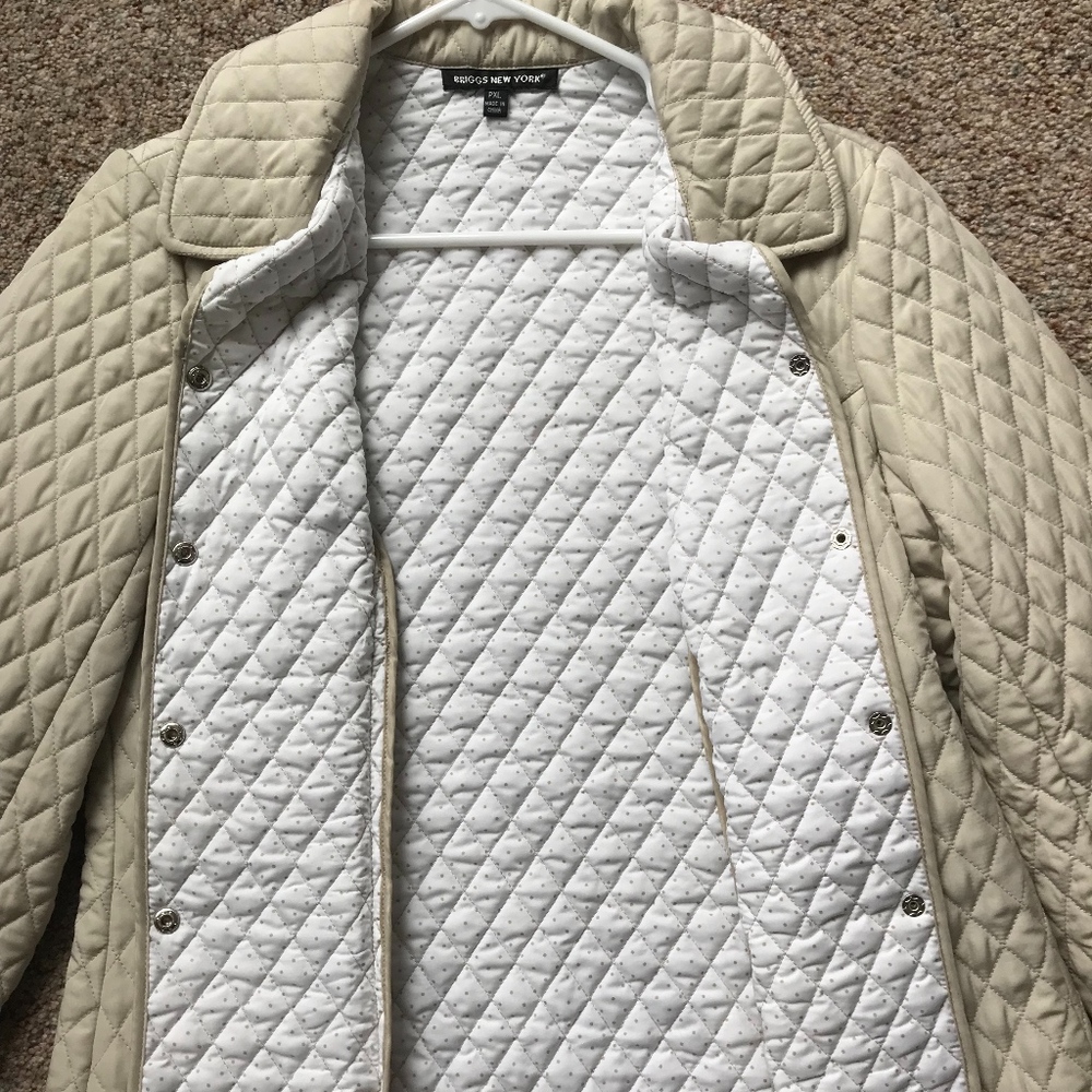 Quilted Light-weight Jacket - Picture 7 of 7